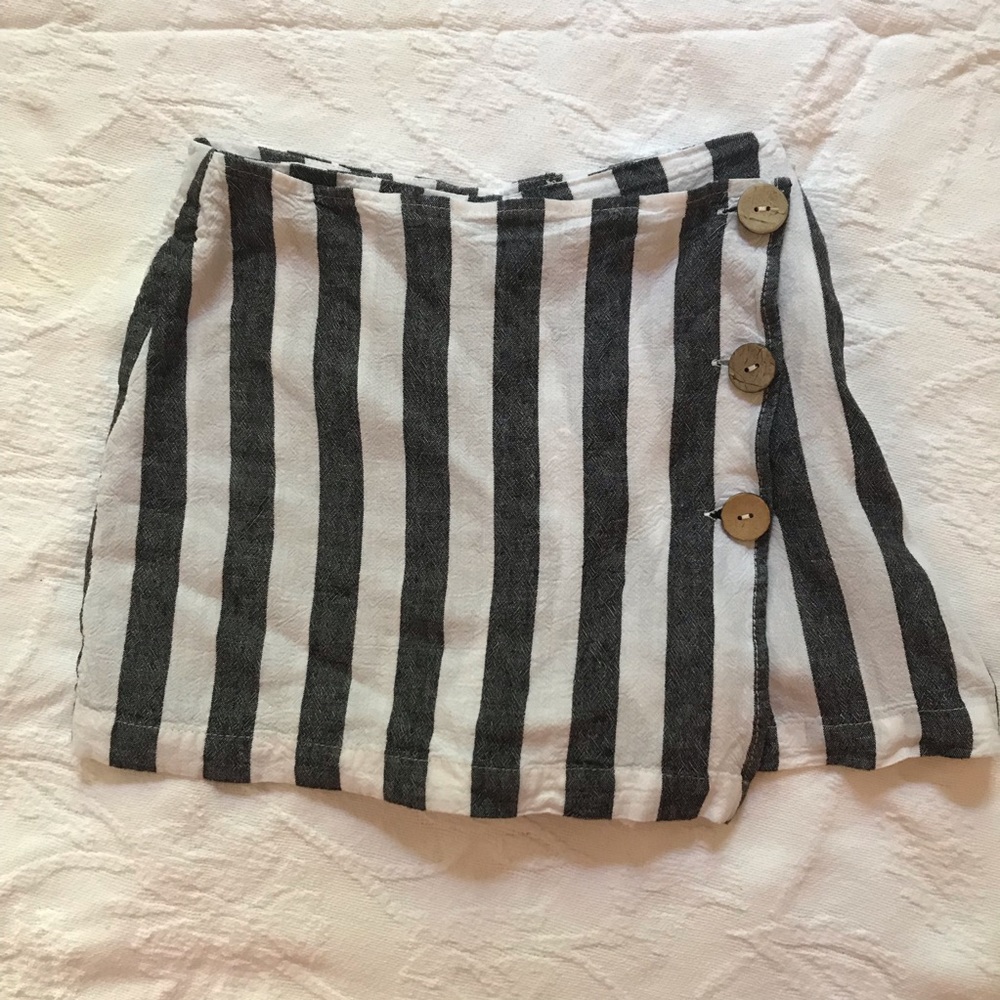 Navy-striped skort
